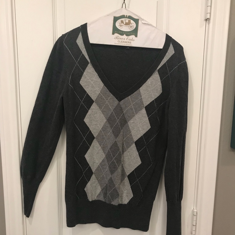 Gap sweater